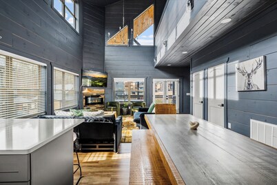 Cozy cabin w/ game room & indoor pool