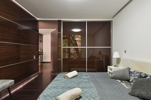 1 bedroom, iron/ironing board, WiFi, bed sheets - St. Peters Apartment (Riga)