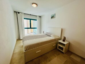 1 makuuhuone, silitysrauta/-lauta, ilmainen Wi-Fi, vuodevaatteet