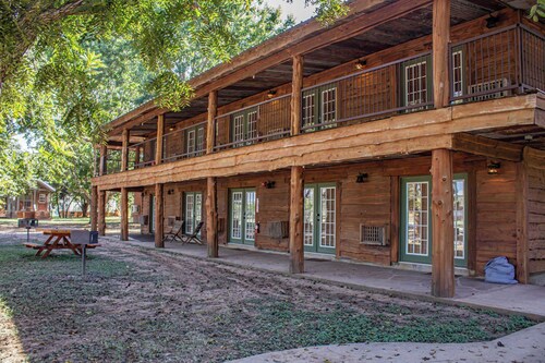 Farmhouse Lodge Room, Exquisite Sunrises