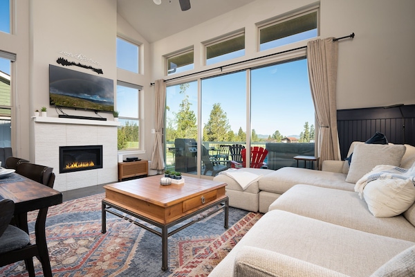 Smart TV, chimenea, videoteca