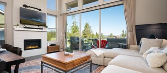 Luxury Mountain Cabin 17 I Private Hot Tub I Great Views I Best Price I Discounted Attractions