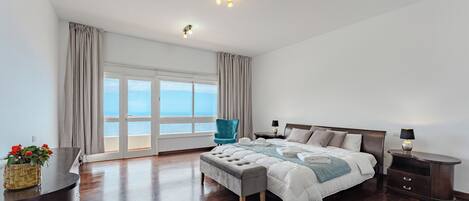 7 bedrooms, iron/ironing board, WiFi, bed sheets