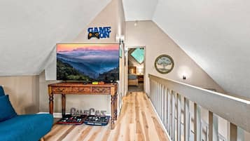 2 bedrooms, desk, free WiFi, bed sheets