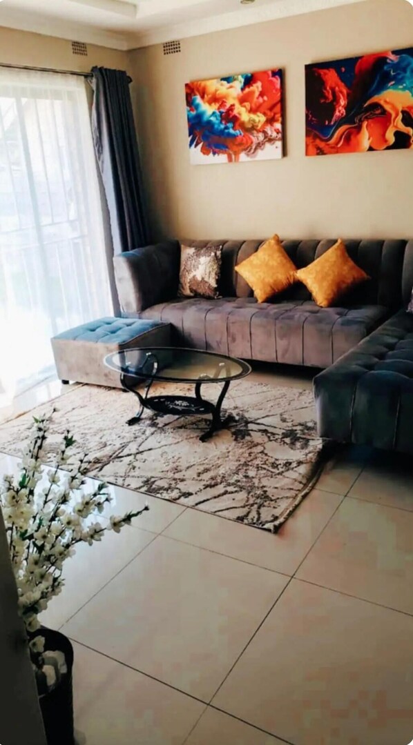 Casa | Área de sala de estar | Televisión 