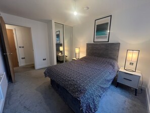 Apartment | 2 bedrooms, iron/ironing board, free WiFi, bed sheets