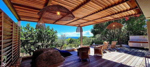 "villa D'exception Avec Vue Imprenable sur la Mer et Accès Direct à la Plage"