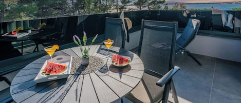 Appartement Confort, vue mer | Terrasse/Patio