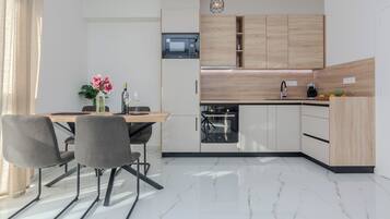 Comfort-Apartment, Meerblick | Eigene Küche | Großer Kühlschrank, Mikrowelle, Ofen, Herdplatte