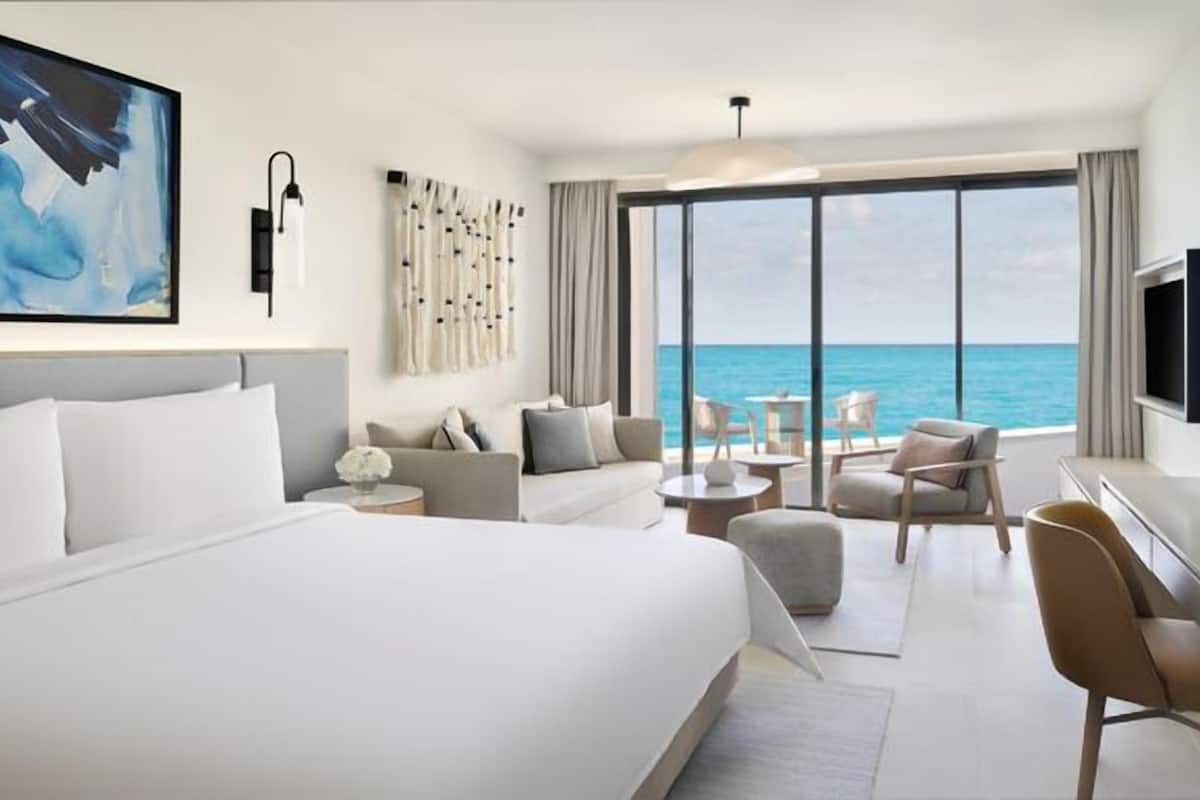 1 bedroom, premium bedding, free minibar, in-room safe