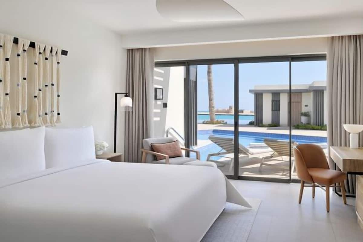 Pool Cabanas