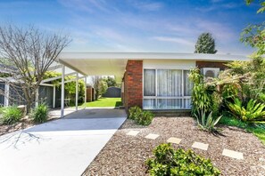 Exterior - Casa Del Mar: near beach/wineries/golf/Hot Springs (Tootgarook)
