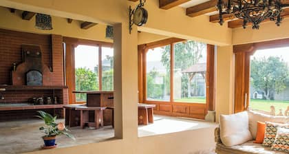 Quinta Familiar de Lujo en Guayllabamba, Ecuador