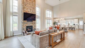 House (4 Bedrooms) | Interior