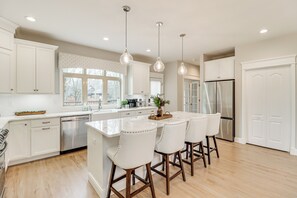 House (4 Bedrooms) | Interior