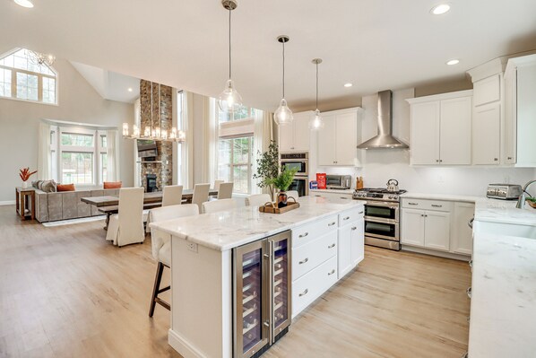 House (4 Bedrooms) | Interior