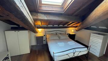2 chambres, lit parapluie, Wi-Fi, draps fournis