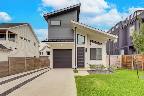 House (2 Bedrooms) | Interior - Modern Austin Retreat w/ Heated Cowboy Pool! (Austin)