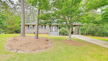 House (3 Bedrooms) | Front of property
