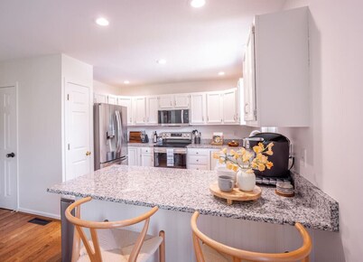 4B Ranch by Spooky Nook w/Movie Room, Fenced Yard