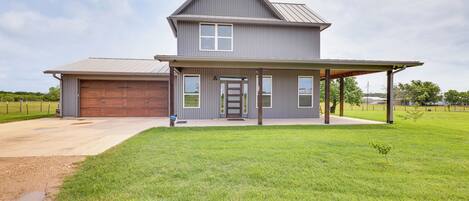 House (3 Bedrooms) | Front of property
