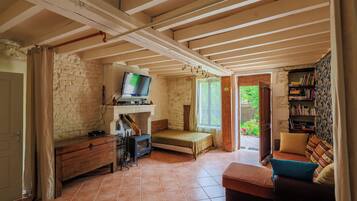 Televisión, tenis de mesa y libros