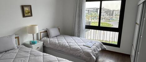 2 chambres, fer et planche à repasser, Wi-Fi, draps fournis