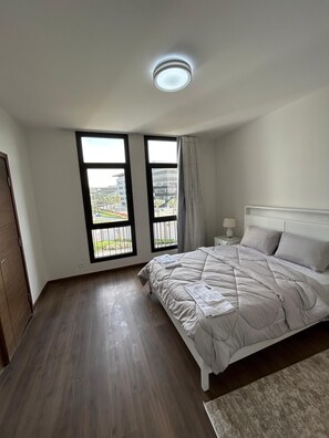 2 bedrooms, iron/ironing board, WiFi, bed sheets - CFC 2BR:Walk to CFC Mall (Cairo Governorate)