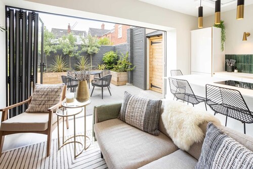 Host & Stay | The School House