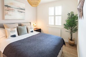 2 bedrooms, iron/ironing board, travel cot, free WiFi