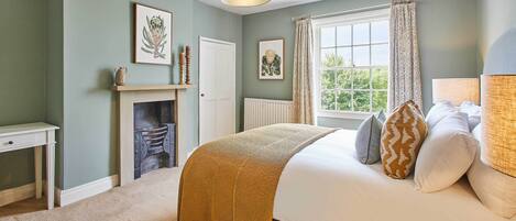 3 soverom, skrivebord, strykejern/-brett og wi-fi (inkludert)