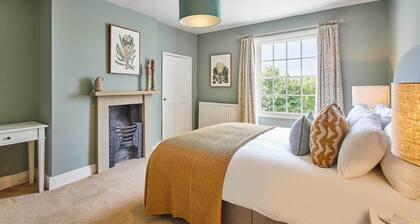 Host & Stay | May Cottage