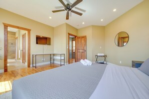 Casa (2 Bedrooms) | 2 dormitorios, espacio para trabajar con un portátil, ropa de cama