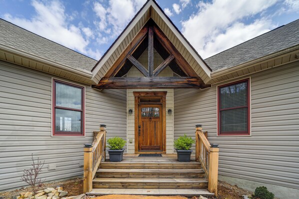 Exterior detail - Pisgah Forest Home w/ Large Deck & Mountain Views! (Pisgah Forest)