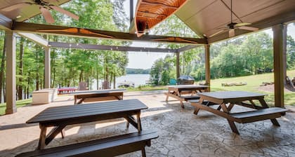 Toccoa Condo on Golf Course w/ Patio & Grill