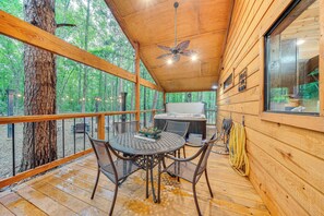 House (2 Bedrooms) | Interior - Near Choctaw Casino: Broken Bow Cabin w/ Hot Tub! (Broken Bow)