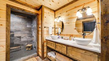 Rumah (2 Bedrooms) | Interior