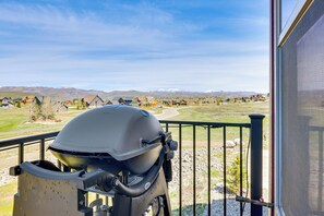 Apartment (4 Bedrooms) | Interior - Hot Tub & Mtn Views: Townhome in Granby! (Granby)