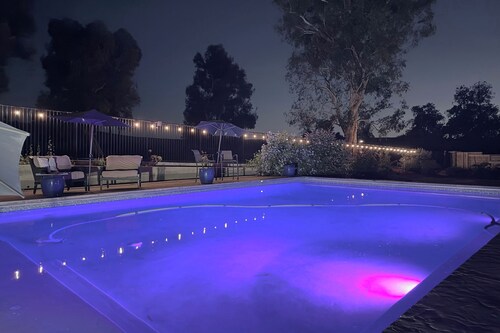 Rio Bravo Country Club Home in Bakersfield w/ Pool