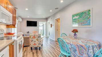 Cottage (2 Bedrooms) | Interior