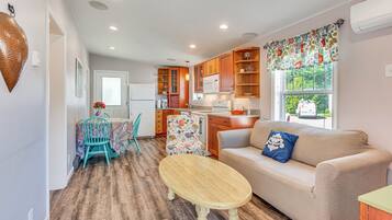 Cottage (2 Bedrooms) | Interior