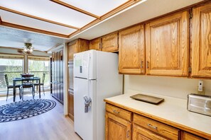 Apartment (1 Bedroom) | Interior - Ski & Explore: Brian Head Condo w/ Indoor Pool! (Brian Head)