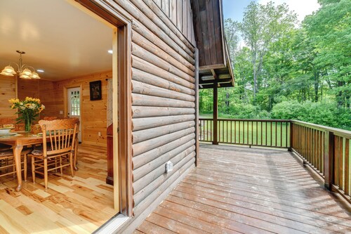 Creekside Cabin in Bainbridge w/ Wraparound Deck!