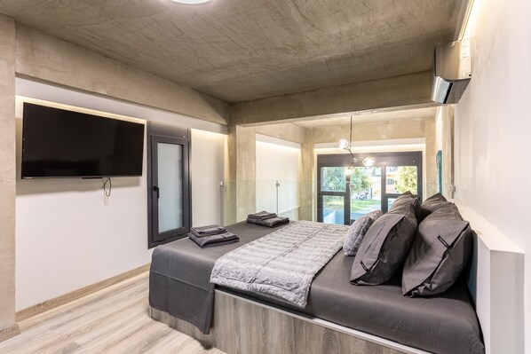 1 bedroom, iron/ironing board, travel cot, WiFi