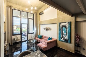 TV, offices - Ventiri Lofts - Luxury Penthouse w/ Home Cinema (Anatolikos Sinikismos)