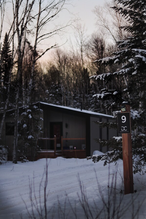 المنشأة من الخارج