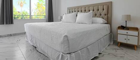 Iron/ironing board, free WiFi, bed sheets