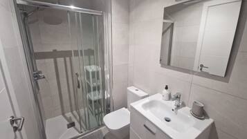 Een douche, een haardroger