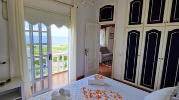 1 slaapkamer, een strijkplank/strijkijzer, gratis wifi, beddengoed