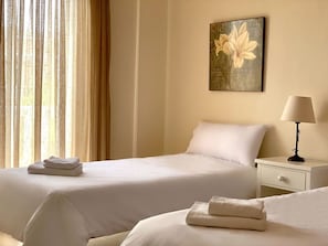 2 slaapkamers, een strijkplank/strijkijzer